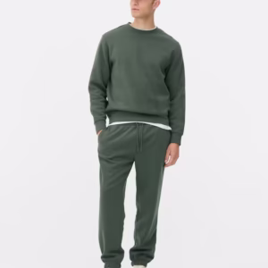 Bas de jogging resserré à la cheville